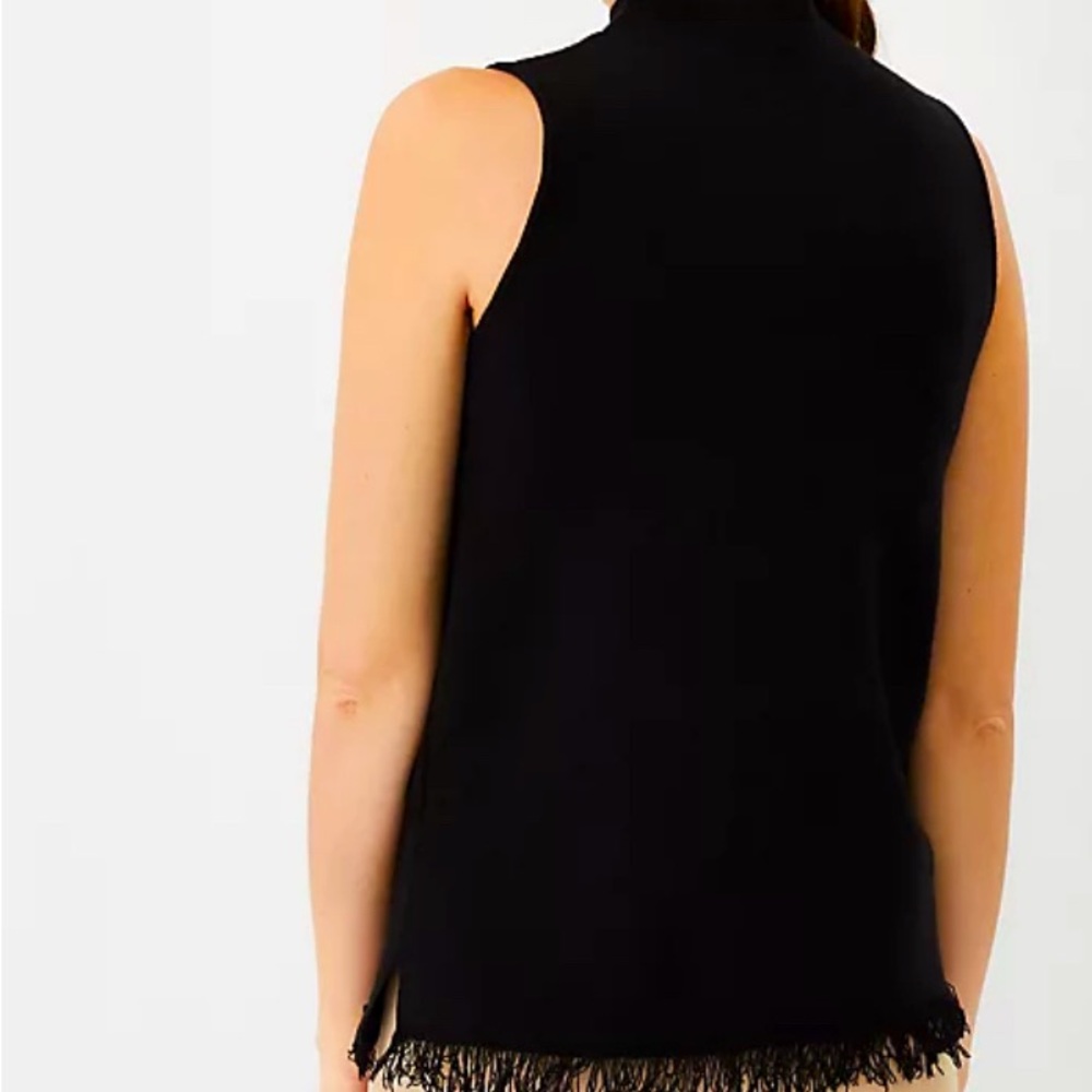 ANN TAYLOR fringe sweater shell. Medium - Picture 2 of 2